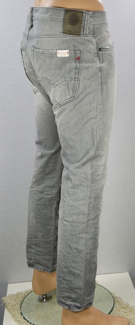 Replay Waitom Jeans W28L32 Regular Slim Herren Jeans Hosen 4-1340